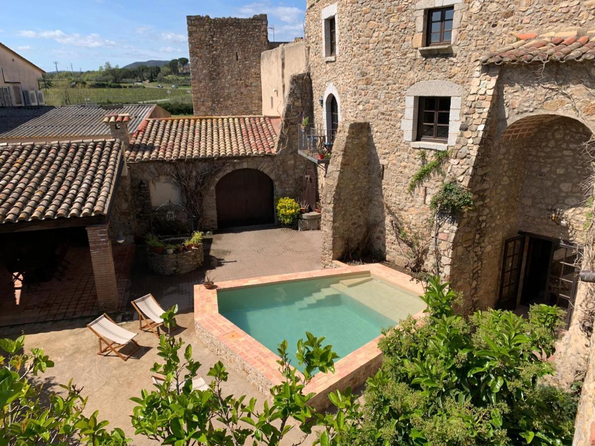 Capmany Els Racons Del Fort Castle In Wine Territory מראה חיצוני תמונה
