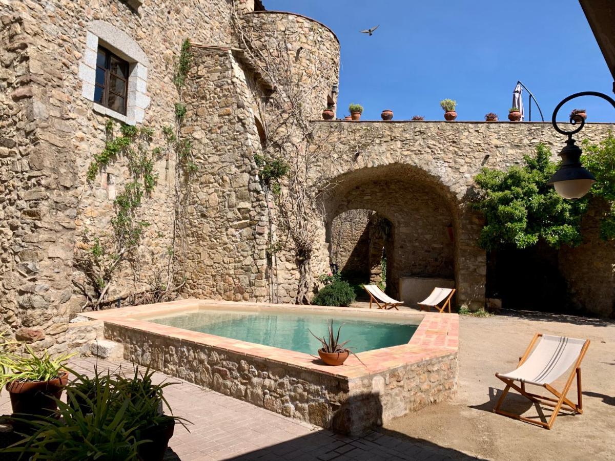Capmany Els Racons Del Fort Castle In Wine Territory מראה חיצוני תמונה