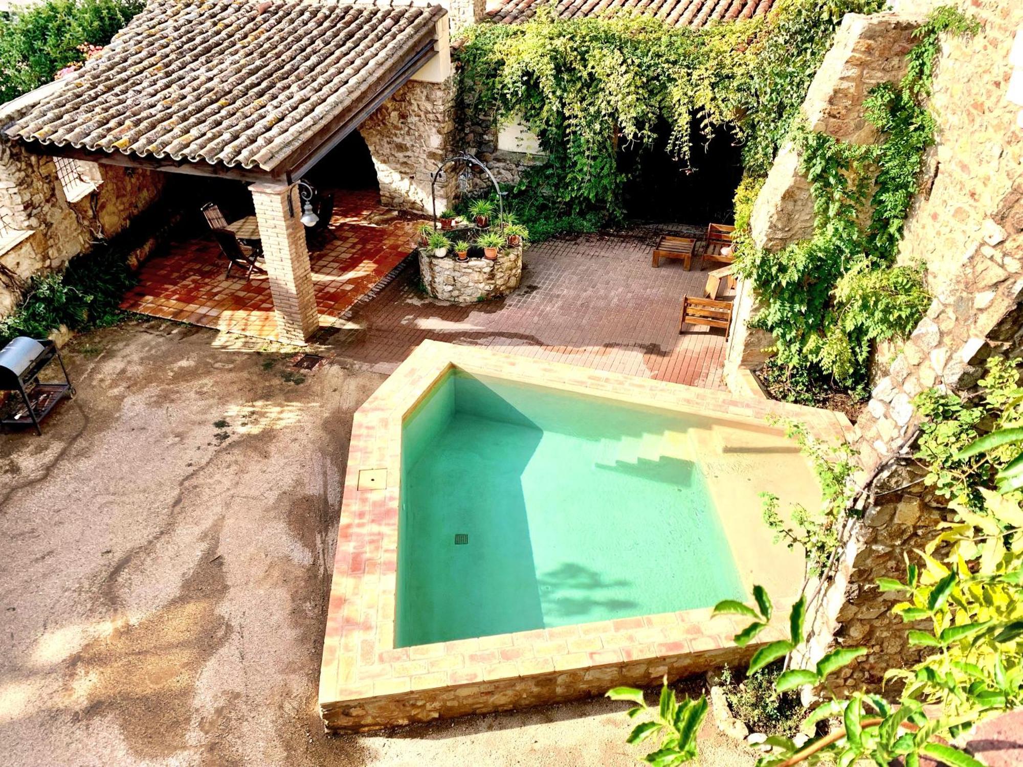 Capmany Els Racons Del Fort Castle In Wine Territory מראה חיצוני תמונה